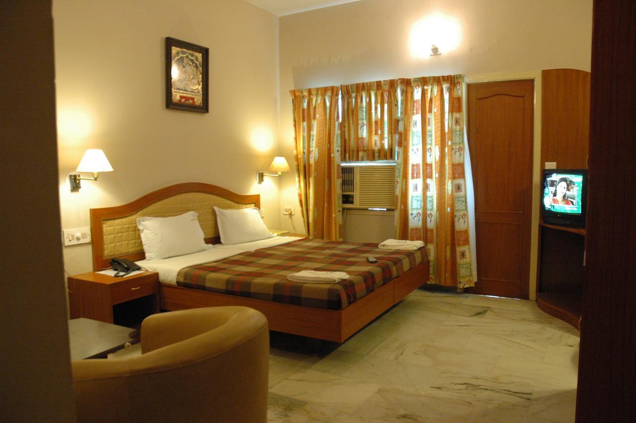 Hotel Saradharam Chidambaram Εξωτερικό φωτογραφία